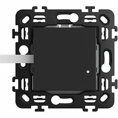 El interruptor inalámbrico para persianas le permite controlar sus persianas a distancia a través de la aplicación Home + Control o usando su voz, y centralizar el control de varias persianas sin tener que pasar más cables. Dark. El interruptor inalámbrico para persianas le permite controlar sus persianas a distancia a través de la aplicación Home + Control o usando su voz, y centralizar el control de varias persianas sin tener que pasar más cables. Dark.