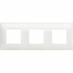 Placa embellecedora Classia de color Blanco - 2 x 3 módulos 