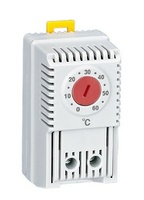 Termostato modular para control de calefaccion en armarios. 0°C a +60°C. Contacto NC 250VAC - 10A. N