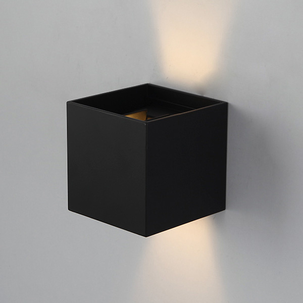 aplique-de-pared-led-black-cube-6w-ip54--blanco-ca-2-52930 aplique-de-pared-led-black-cube-6w-ip54--blanco-ca-2-52930