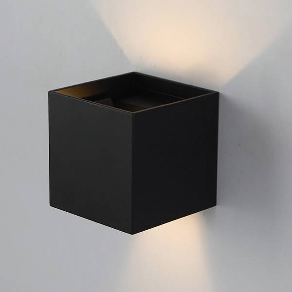aplique-de-pared-led-black-cube-6w-ip54--blanco-ca-3-52930 aplique-de-pared-led-black-cube-6w-ip54--blanco-ca-3-52930